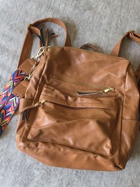 Modern & Chic Brielle Convertible Bag tan faux leather